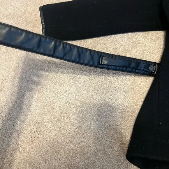 Vince Women's Lofty Belted Wool-Blend Jacket - Picture 9 of 9